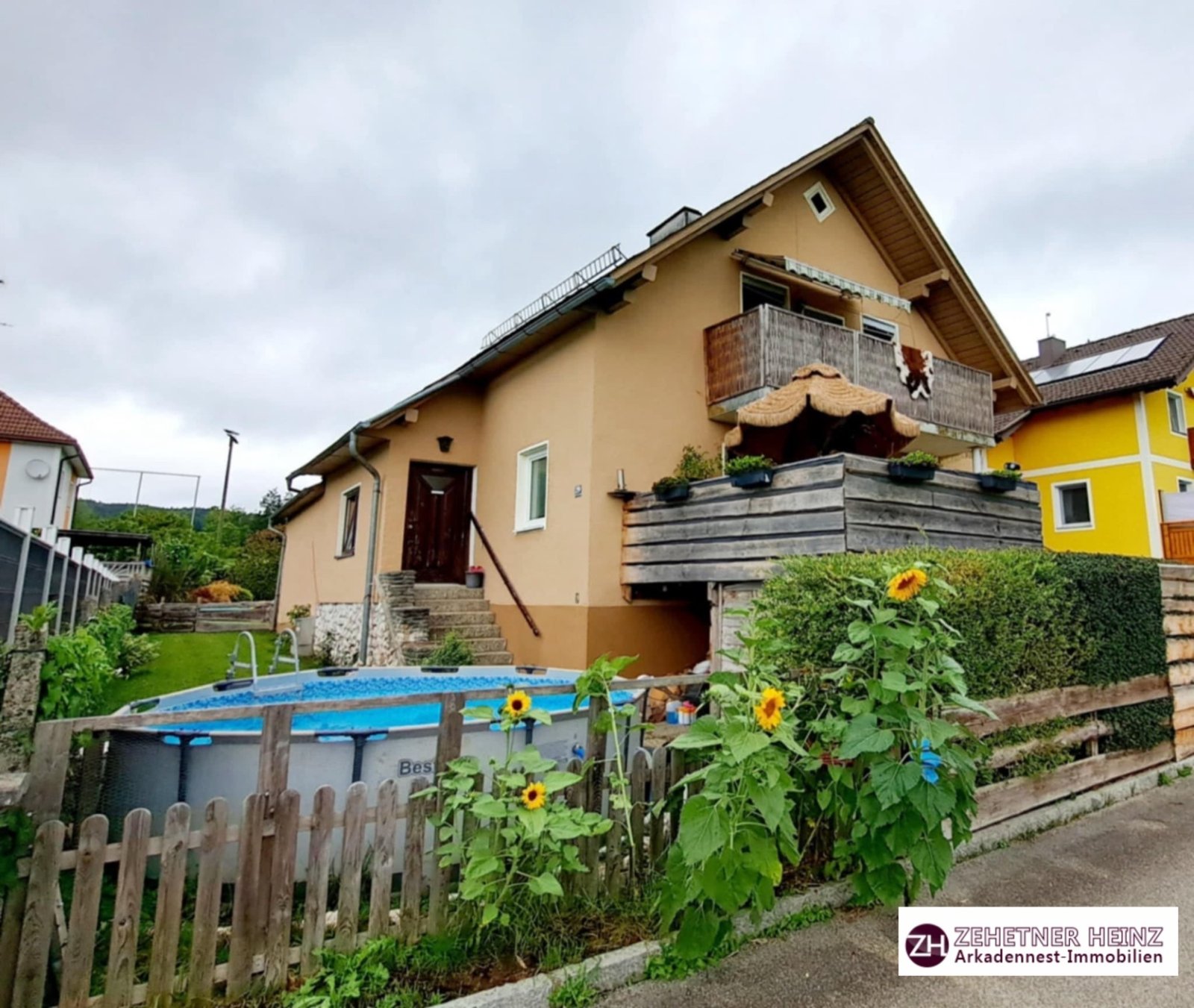 Zell am Pettenfirst: Charmantes Familienhaus mit viel Potential - Ein idyllischer Platz zum Leben nahe Vöcklabruck um € 212.000 .-  Zell am Pettenfirst: Charmantes Familienhaus mit viel Potential - Ein idyllischer Platz zum Leben nahe Vöcklabruck um € 212.000 .-