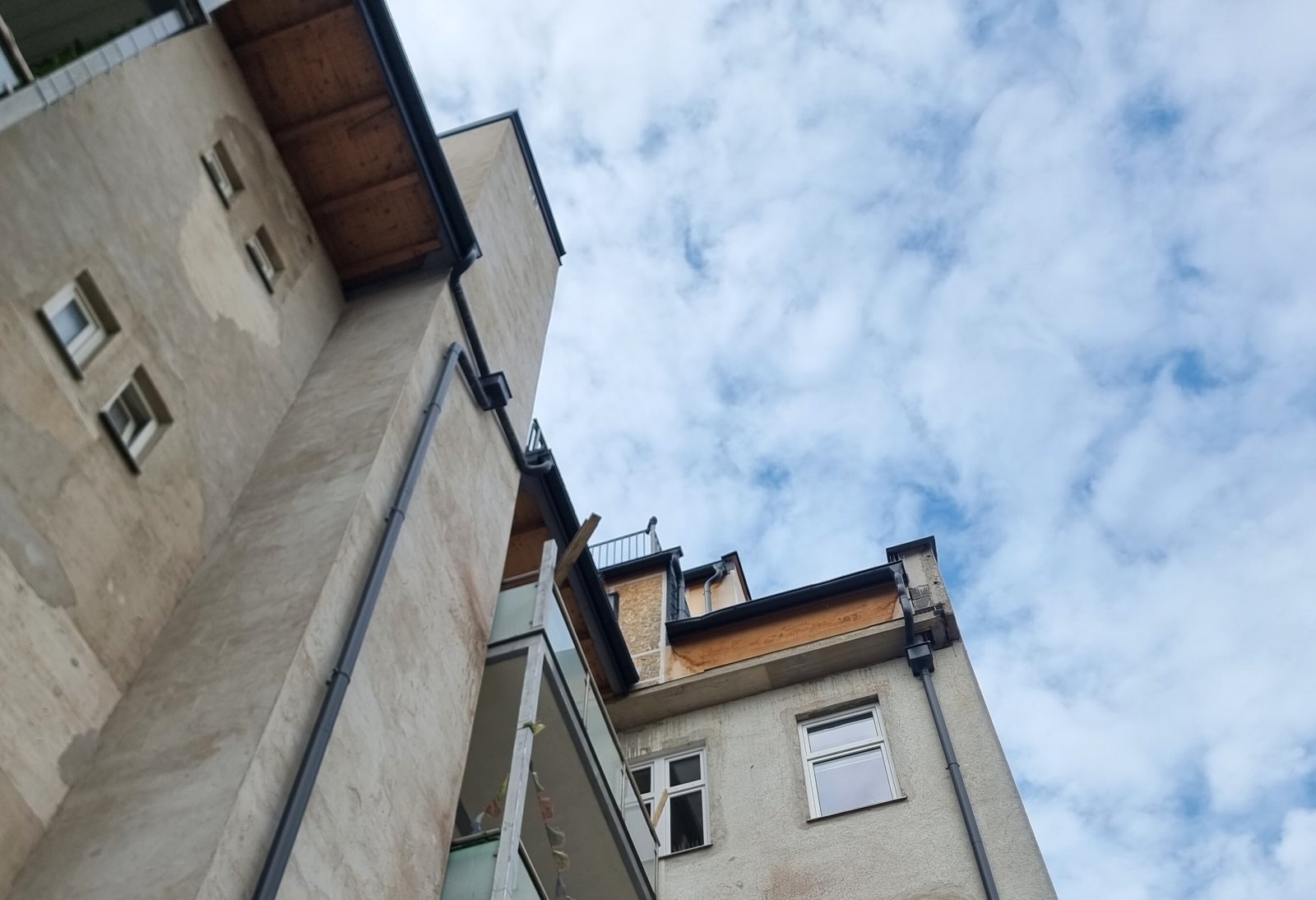 1160 WIEN: DACHGESCHOSS-PROJEKT MIT 7 EINHEITEN - ROHBAU MIT HOHEM UPSIDE