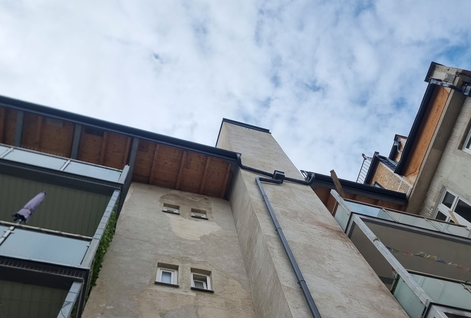 1160 WIEN: DACHGESCHOSS-PROJEKT MIT 7 EINHEITEN - ROHBAU MIT HOHEM UPSIDE