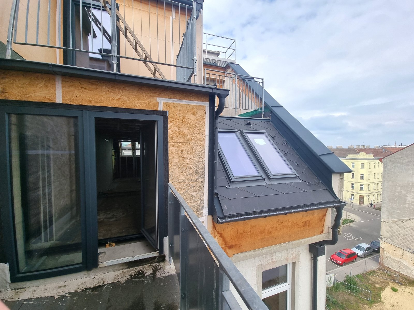 1160 WIEN: DACHGESCHOSS-PROJEKT MIT 7 EINHEITEN - ROHBAU MIT HOHEM UPSIDE