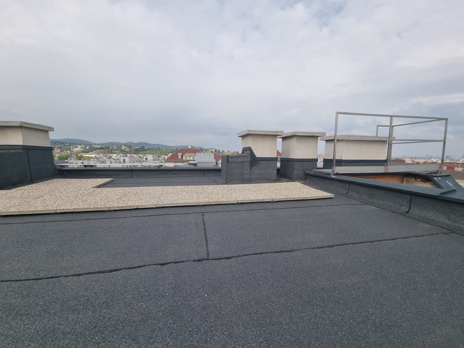 1160 WIEN: DACHGESCHOSS-PROJEKT MIT 7 EINHEITEN - ROHBAU MIT HOHEM UPSIDE