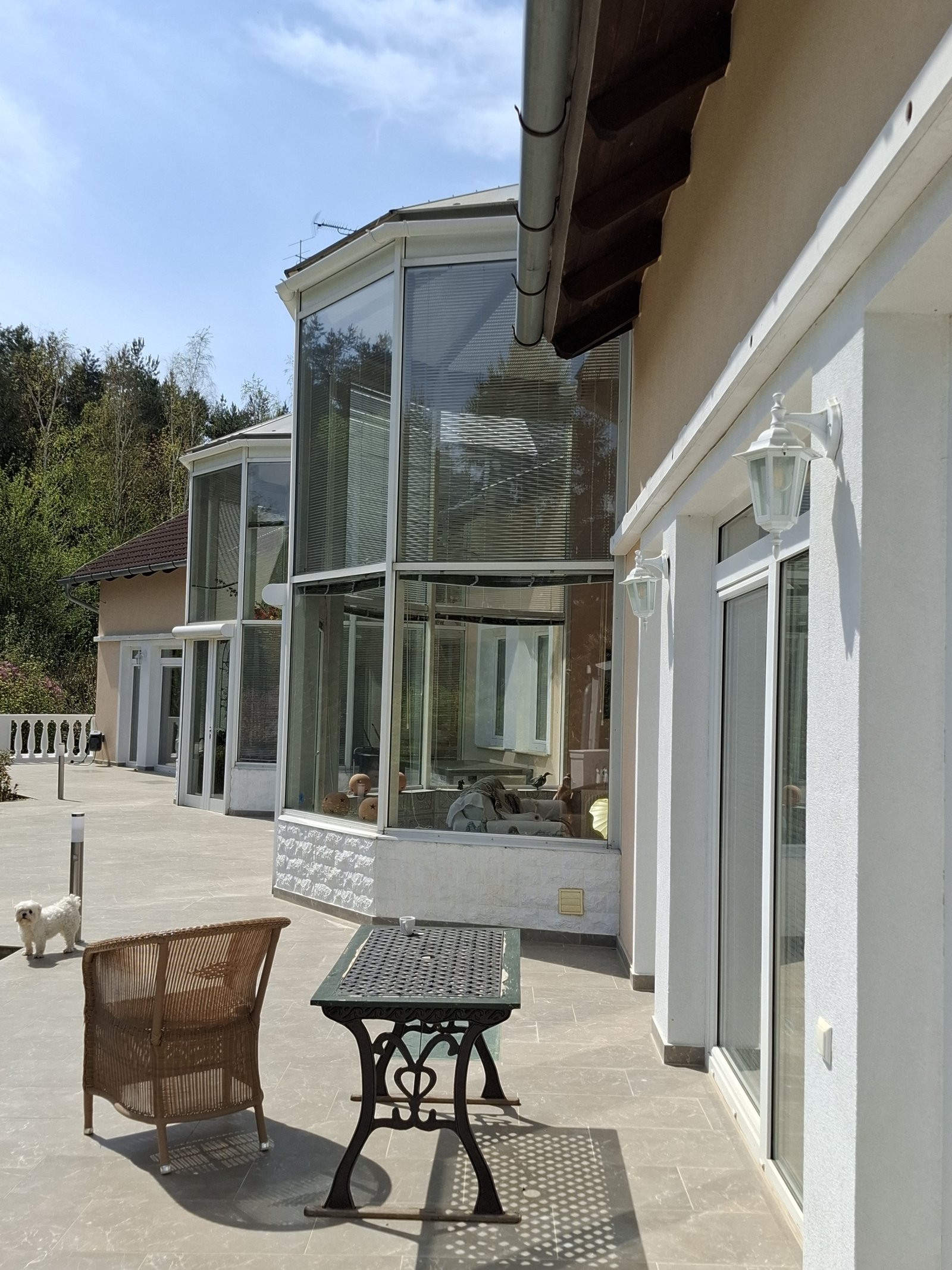 Imposante Villa in wertvoller Lage  an der österreichischen Grenze,  auf 6000m² Traumgrundstück